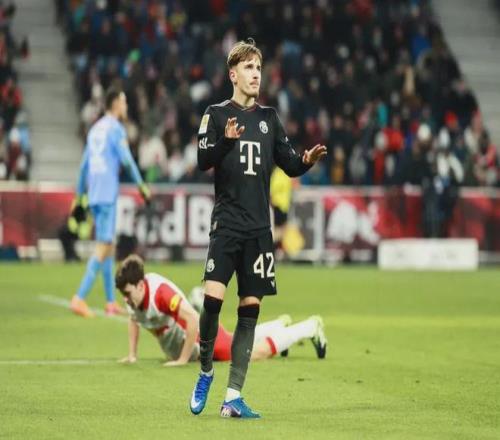 全国职工冰,雪运动竞技,滑雪比赛激,爱游戏平台,爱游戏官方网站,爱游戏登录入口,爱游戏app下载