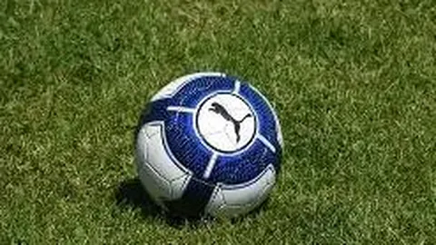 2025年失业风暴席卷，近九成足球运动员面临失业，薪酬缩减风潮同步来袭