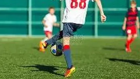 女学生篮球挑战：上篮三步难逾越！